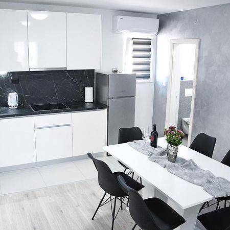Apartment Light Stobreč エクステリア 写真